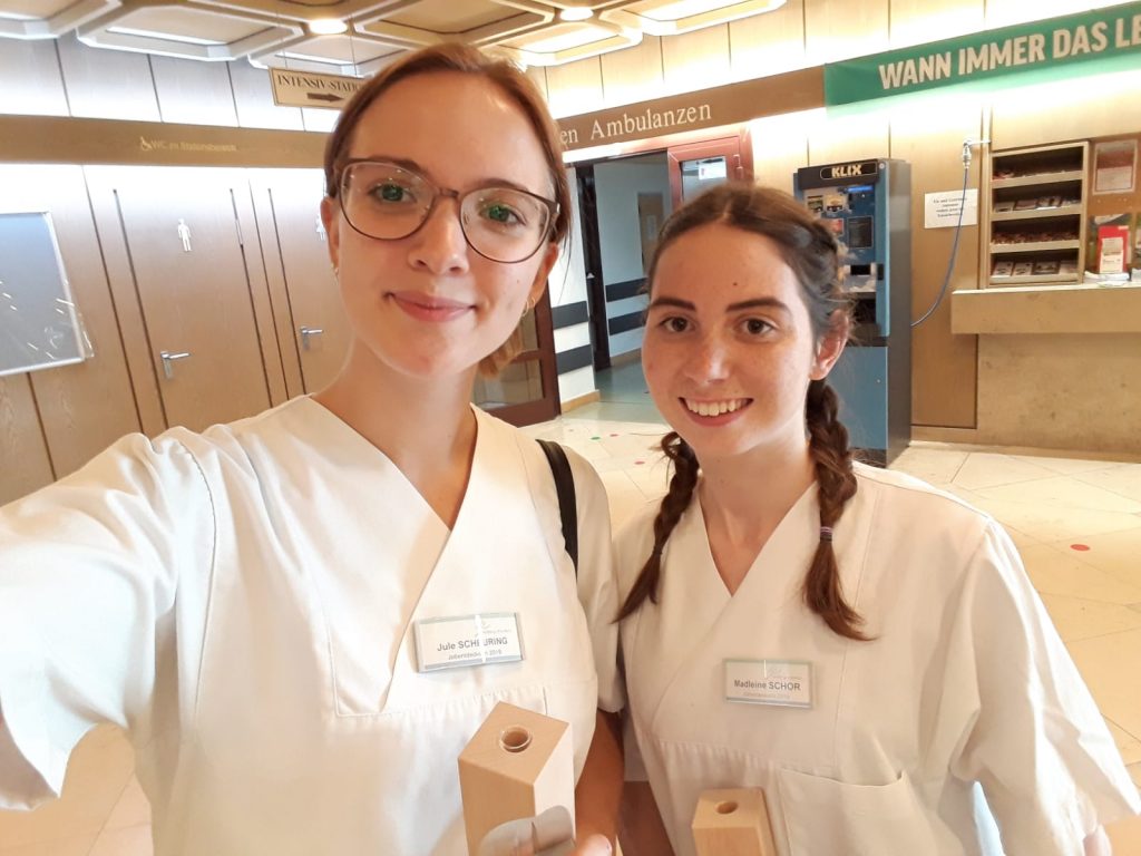 Jule und Madleine bei den Haßberg-Kliniken